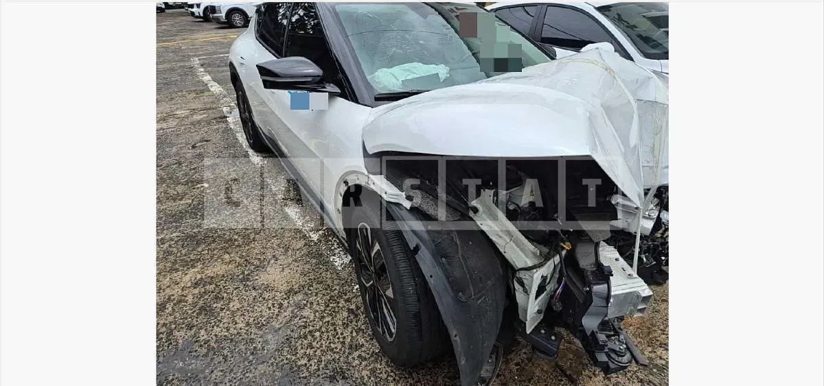 Photo 2 of 10: 2022 Kia EV6 Long Range Air — Korean insurance auction