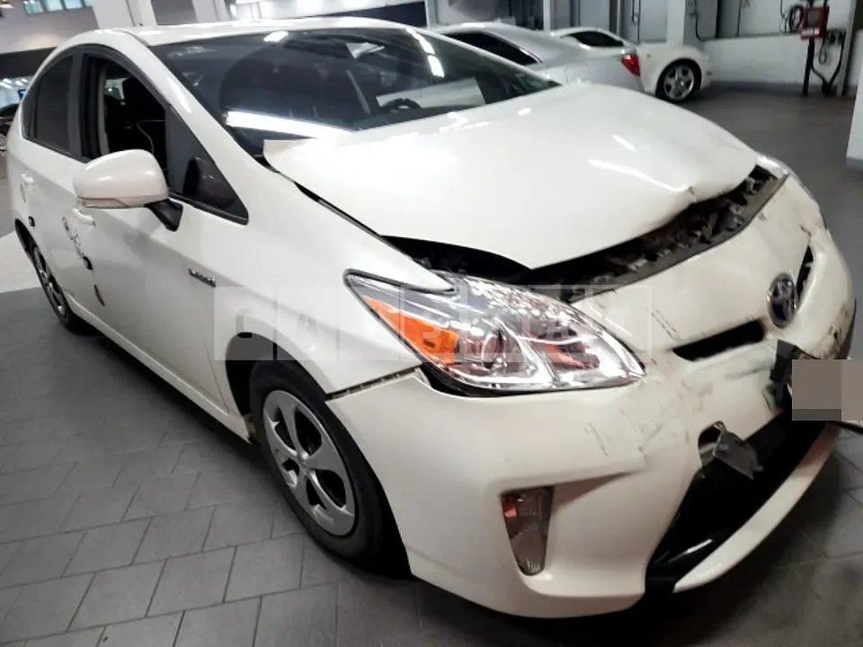 Photo 2 of 9: 2014 Toyota Prius — Korean insurance auction