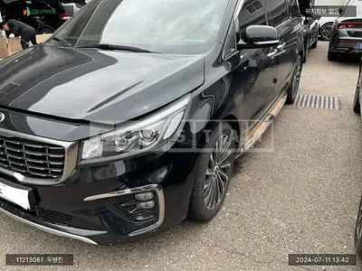 Photo 1 of 10: 2019 Kia Carnival, VIN KNAME81ABKS559466 — Korean insurance auction