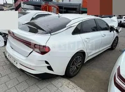 Photo 1 of 35: 2021 Kia K5 — Korean insurance auction