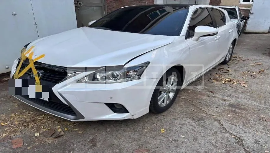 Photo 2 of 4: 2016 Lexus CT200h — Korean insurance auction