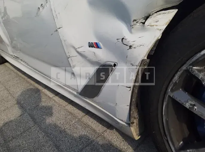 Photo 2 of 9: 2021 BMW 520i, VIN WBA11BH03MCF90586 — Korean insurance auction