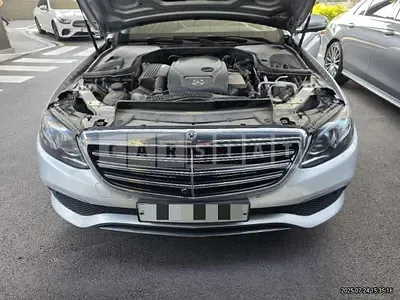 Photo 1 of 11: 2018 Mercedes-Benz E300 — Korean insurance auction