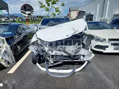 Photo 1 of 26: 2022 Mercedes-Benz EQB300 4Matic — Korean insurance auction