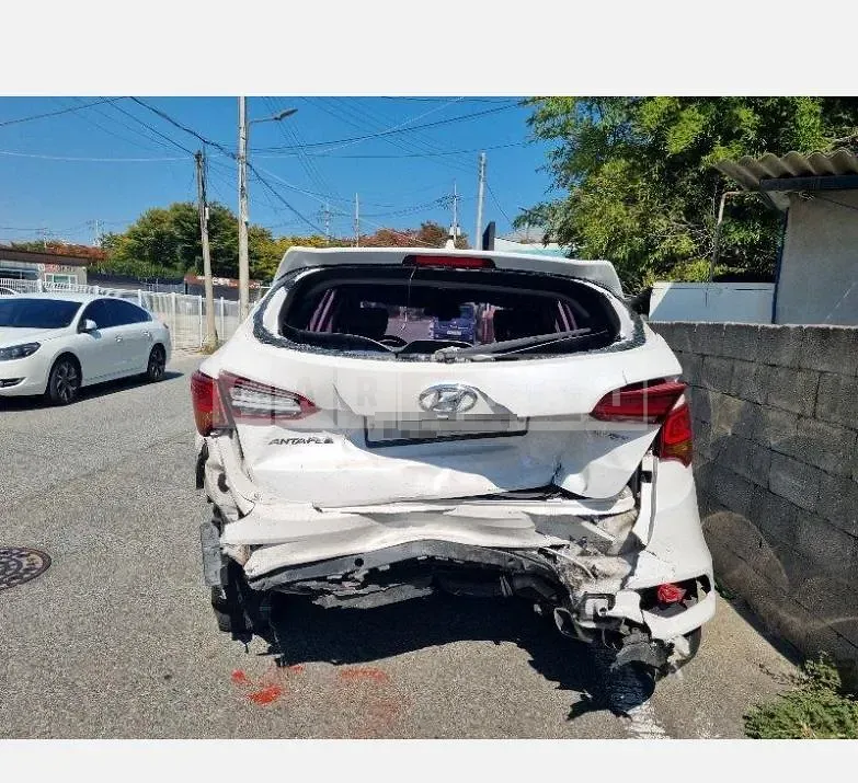 Photo 2 of 15: 2015 Hyundai Santa Fe DM 2.0 — Korean insurance auction