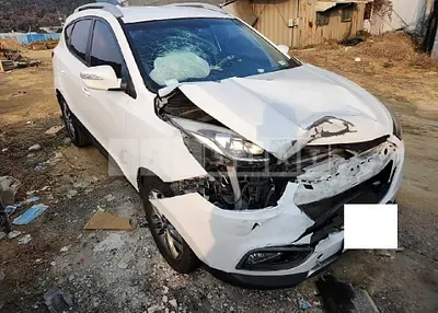 Photo 1 of 7: 2015 Hyundai Tucson, VIN KMHJT81VBFU030707 — Korean insurance auction