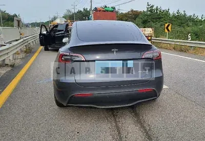 Photo 1 of 21: 2022 Tesla Model Y, VIN 7SAYGDEF4NF416888 — Korean insurance auction