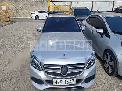 Photo 1 of 50: 2018 Mercedes-Benz C 220d — Korean insurance auction