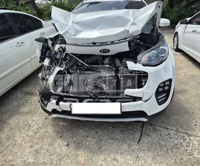 Photo 1 of 24: 2018 Kia Sportage — Korean insurance auction