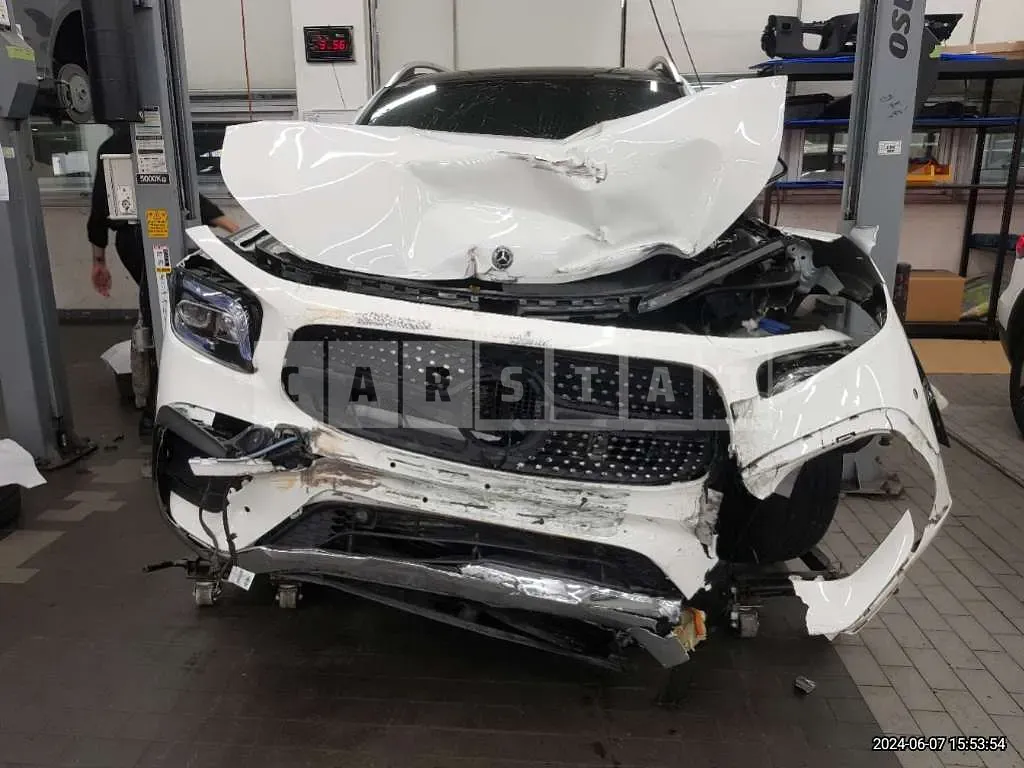 Photo 2 of 22: 2020 Mercedes-Benz GLB250 4Matic — Korean insurance auction