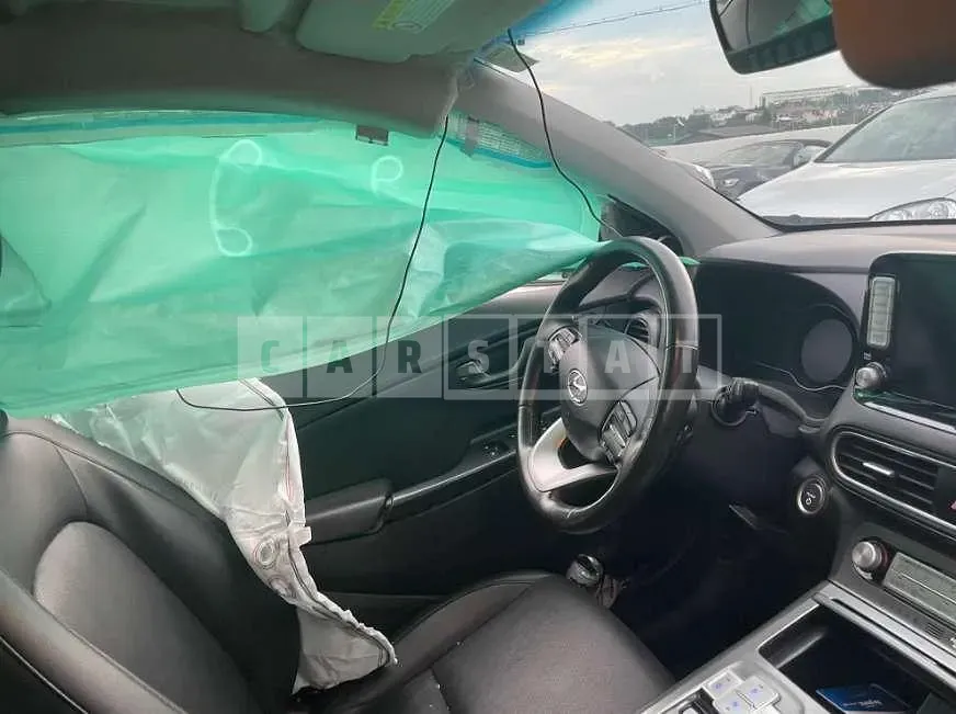 Photo 2 of 7: 2018 Hyundai Kona Electric Car, VIN KMHK281GFKU007770 — Korean insurance auction