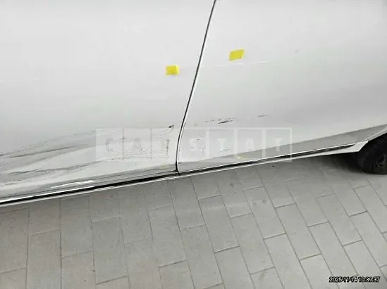 Photo 2 of 25: 2018 Mercedes-Benz C 220d — Korean insurance auction
