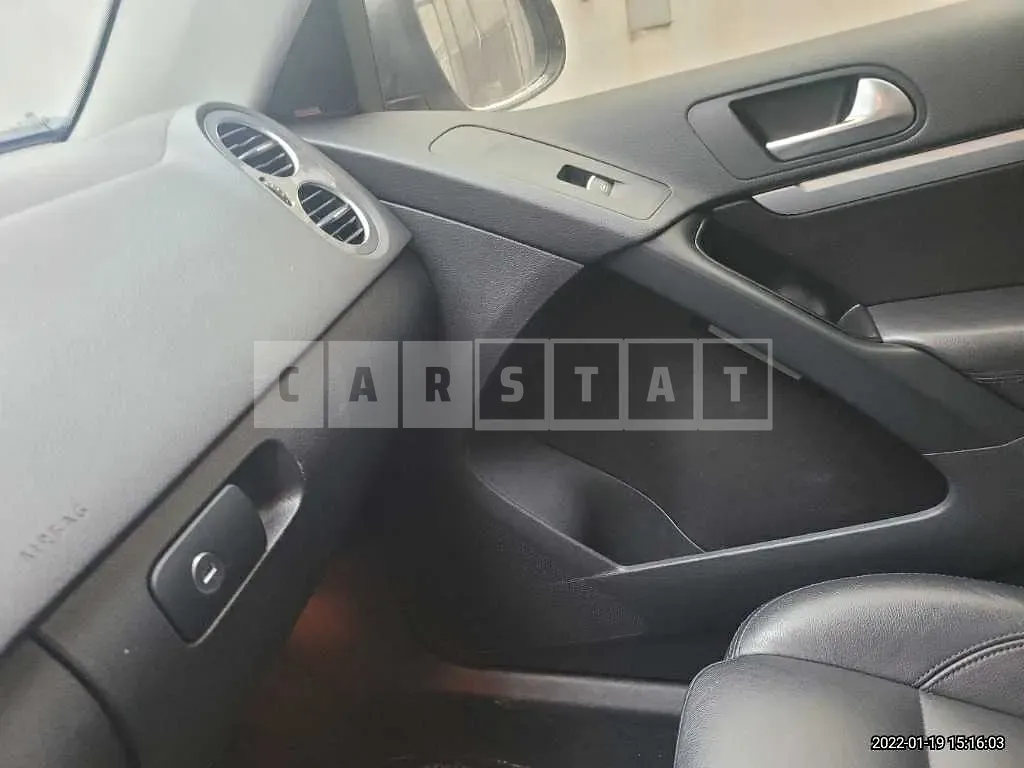 Photo 2 of 50: 2016 Volkswagen Tiguan 2.0 TDI BMT, VIN WVGZZZ5NZGW047568 — Korean insurance auction