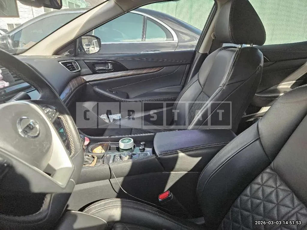 Photo 2 of 9: 2018 Nissan Maxima — Korean insurance auction