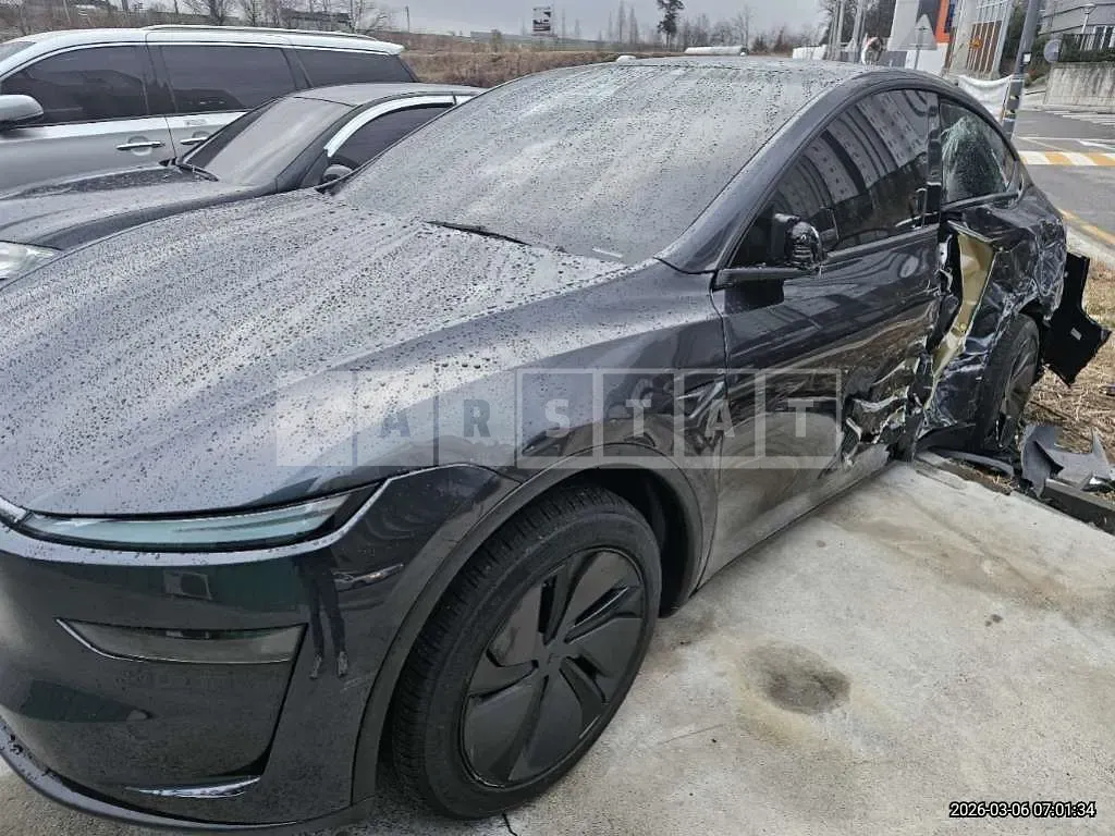 Photo 2 of 30: 2026 Tesla Model Y Premium RWD — Korean insurance auction