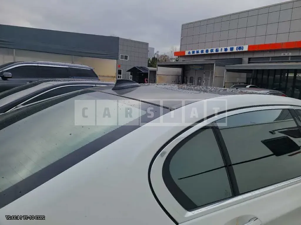 Photo 2 of 9: 2016 BMW 750Li xDrive, VIN WBA7F2100GG382262 — Korean insurance auction