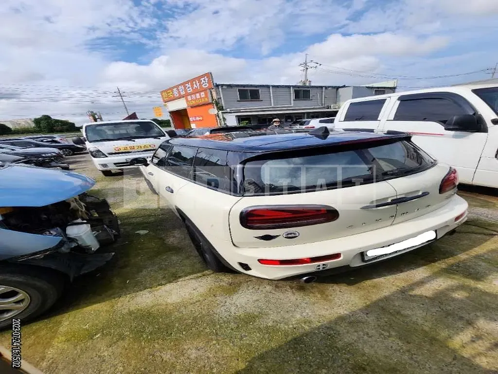 Photo 2 of 6: 2016 MINI Cooper S Clubman, VIN WMWLN9105GTJ49799 — Korean insurance auction