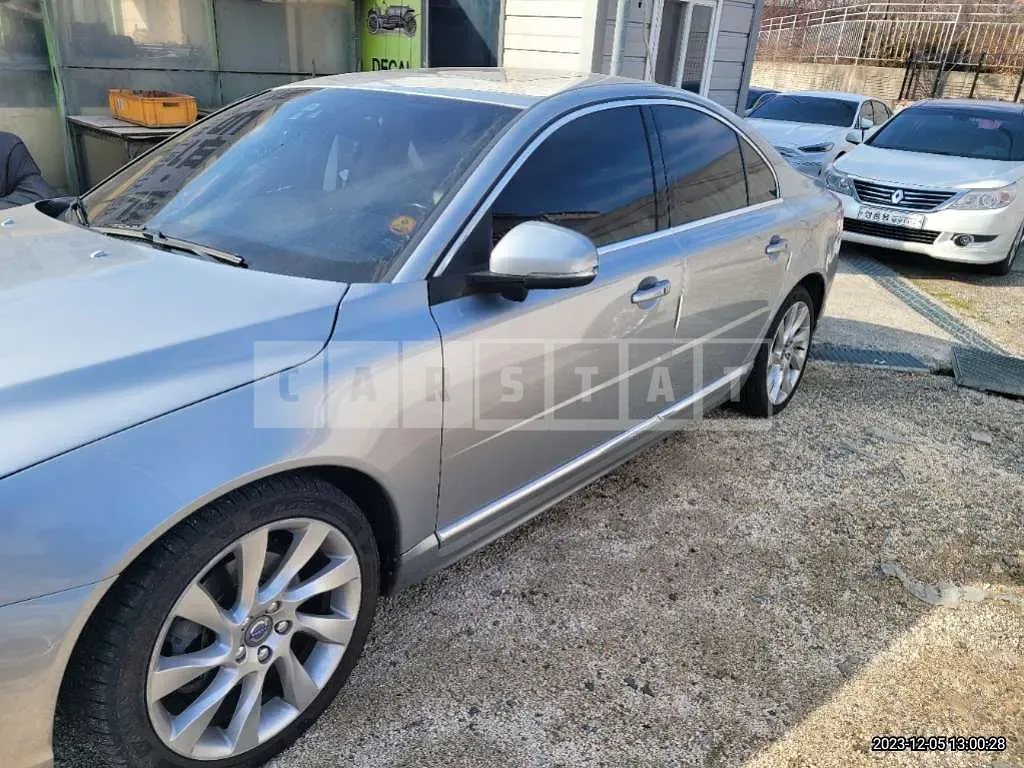 Photo 2 of 18: 2016 Volvo S80 T5, VIN YV1AS40MDG1200146 — Korean insurance auction