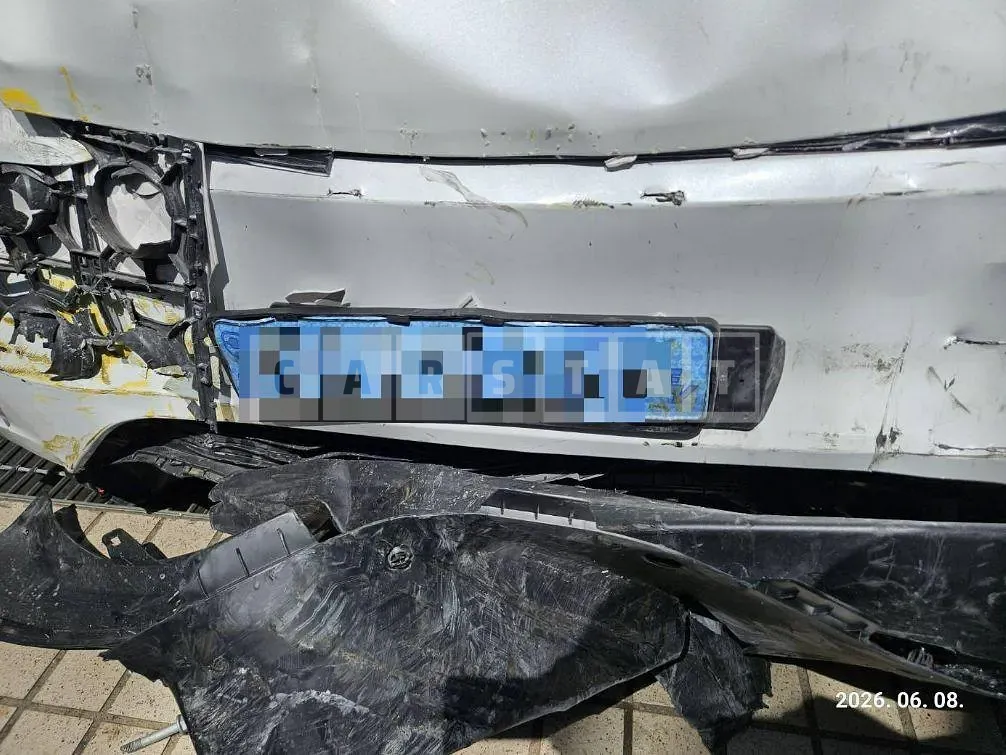 Photo 2 of 24: 2025 Tesla Model Y Long Range — Korean insurance auction