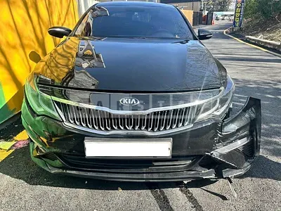 Photo 1 of 33: 2019 Kia K5, VIN KNAGT416BKA274624 — Korean insurance auction