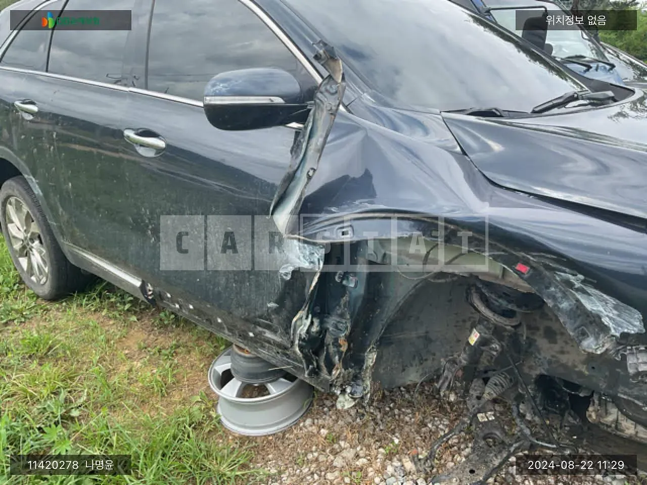 Photo 2 of 12: 2018 Kia Sorento, VIN KNAPS81BDKA486749 — Korean insurance auction