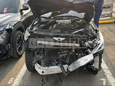 Photo 1 of 41: 2016 Hyundai Genesis EQ900, VIN KMHG141DDGU009492 — Korean insurance auction
