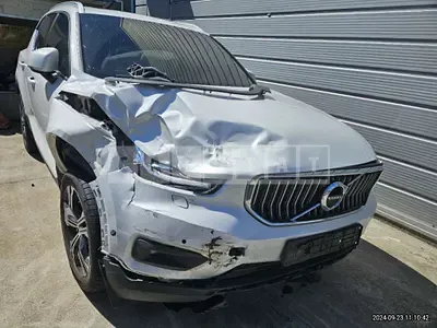 Photo 1 of 32: 2021 Volvo XC40 B4 AWD — Korean insurance auction