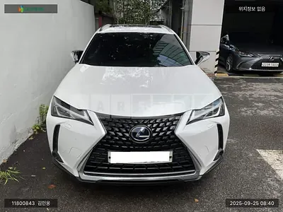 Photo 1 of 18: 2021 Lexus UX250h 2WD, VIN JTHP6JBH1M2087681 — Korean insurance auction