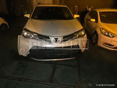 Photo 1 of 5: 2015 Toyota Love 4 — Korean insurance auction