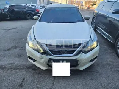 Photo 1 of 11: 2017 Nissan Altima 2.5 — Korean insurance auction