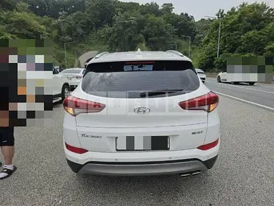 Photo 1 of 4: 2016 Hyundai Tucson — Korean insurance auction