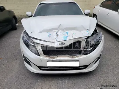 Photo 1 of 8: 2015 Kia K5, VIN KNAGM419BFA622558 — Korean insurance auction