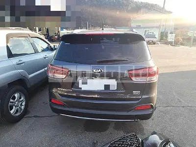 Photo 1 of 15: 2017 Kia Sorento 2.2 (4WD), VIN KNAPK81BDHA351571 — Korean insurance auction