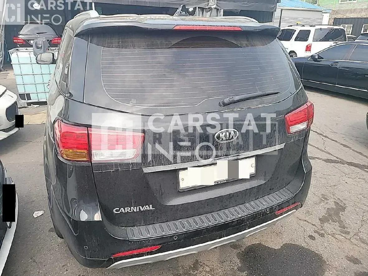 Photo 2 of 21: 2015 Kia Carnival, VIN KNAMB81ABFS074795 — Korean insurance auction