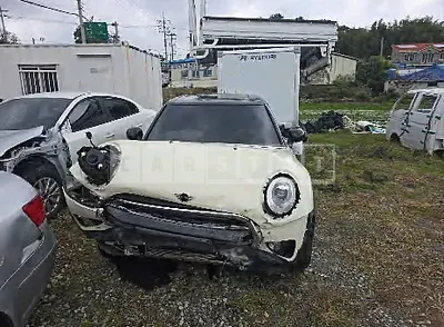 Photo 1 of 12: 2019 MINI Cooper Clubman — Korean insurance auction