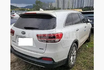 Photo 1 of 5: 2017 Kia Sorento, VIN KNAPS81ABHA316652 — Korean insurance auction