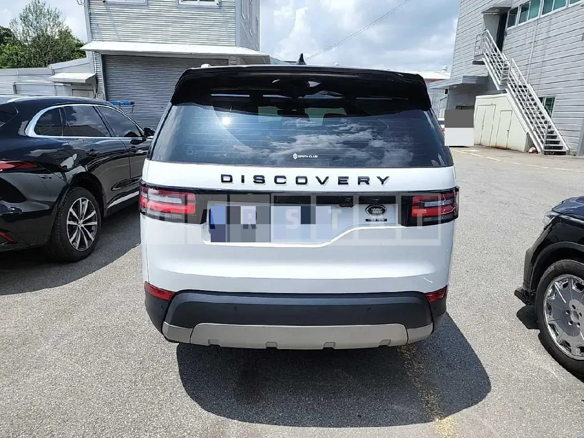 Photo 2 of 10: 2020 Land Rover Discovery SD6, VIN SALRA2BK6L2430566 — Korean insurance auction