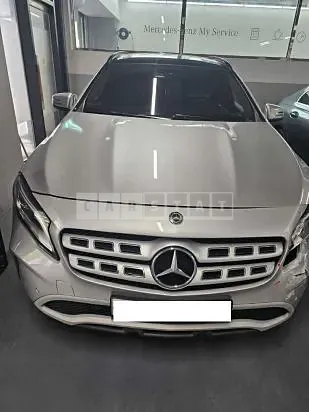Photo 2 of 12: 2018 Mercedes-Benz GLA220 — Korean insurance auction