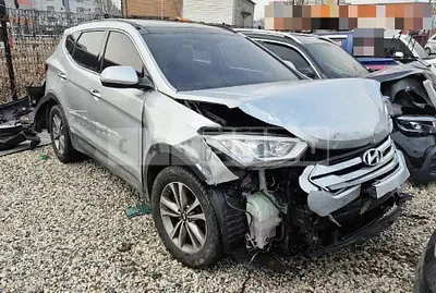 Photo 1 of 18: 2014 Hyundai Santa Fe DM — Korean insurance auction
