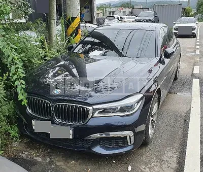 Photo 1 of 24: 2017 BMW 740Li xDrive, VIN WBA7E4107HGV25238 — Korean insurance auction