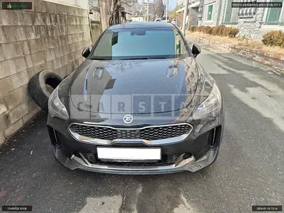 Photo 1 of 42: 2018 Kia Stinger, VIN KNAE751CDJS037233 — Korean insurance auction
