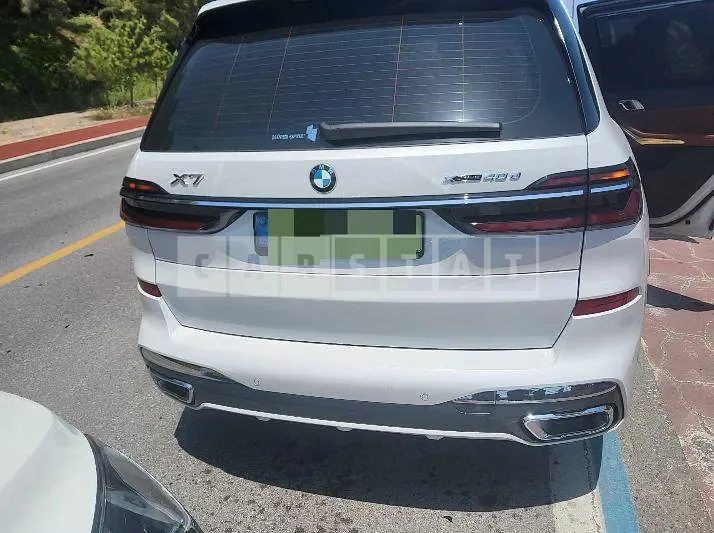 Photo 2 of 10: 2026 BMW X7 xDrive40d — Korean insurance auction