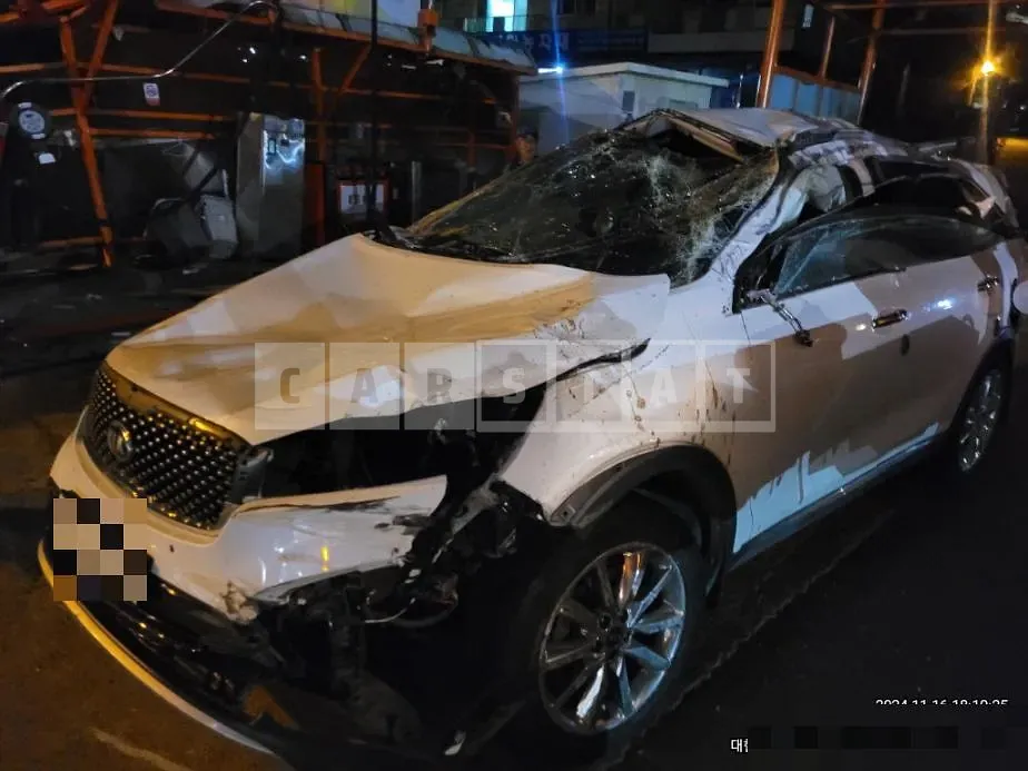 Photo 2 of 6: 2017 Kia Sorento — Korean insurance auction