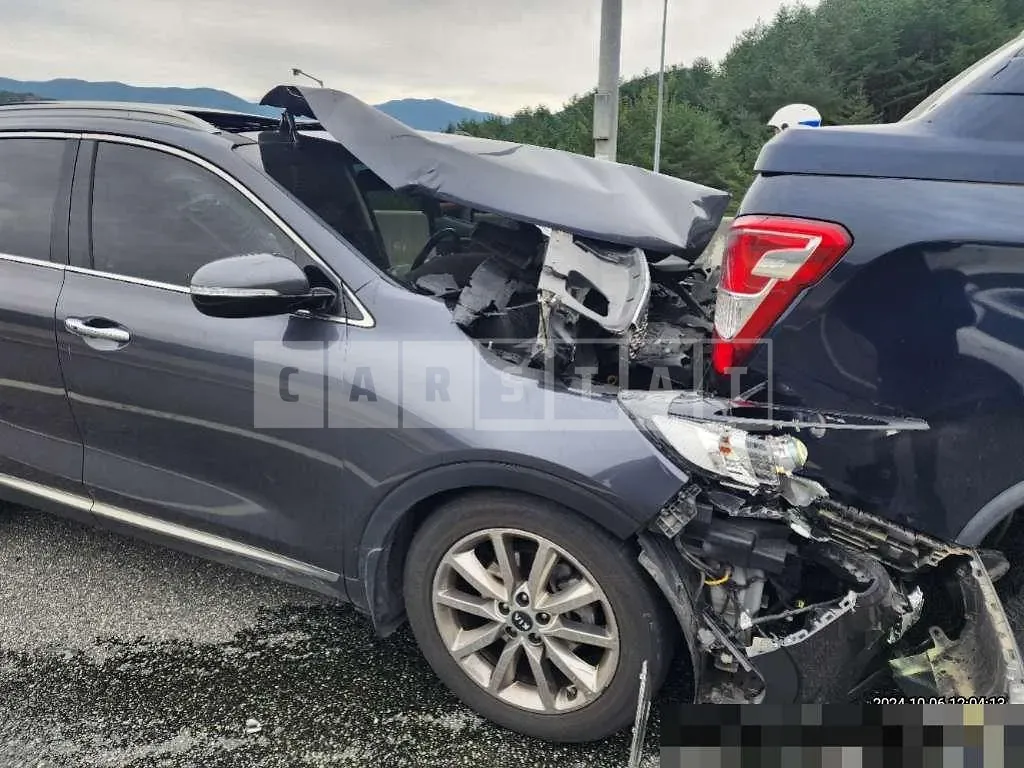 Photo 2 of 5: 2015 Kia Sorento 4WD — Korean insurance auction