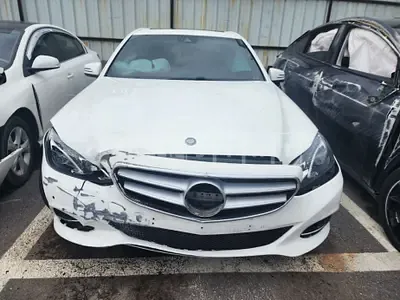 Photo 1 of 13: 2016 Mercedes-Benz E220 BlueTec, VIN WDDHF0AB6GB300678 — Korean insurance auction