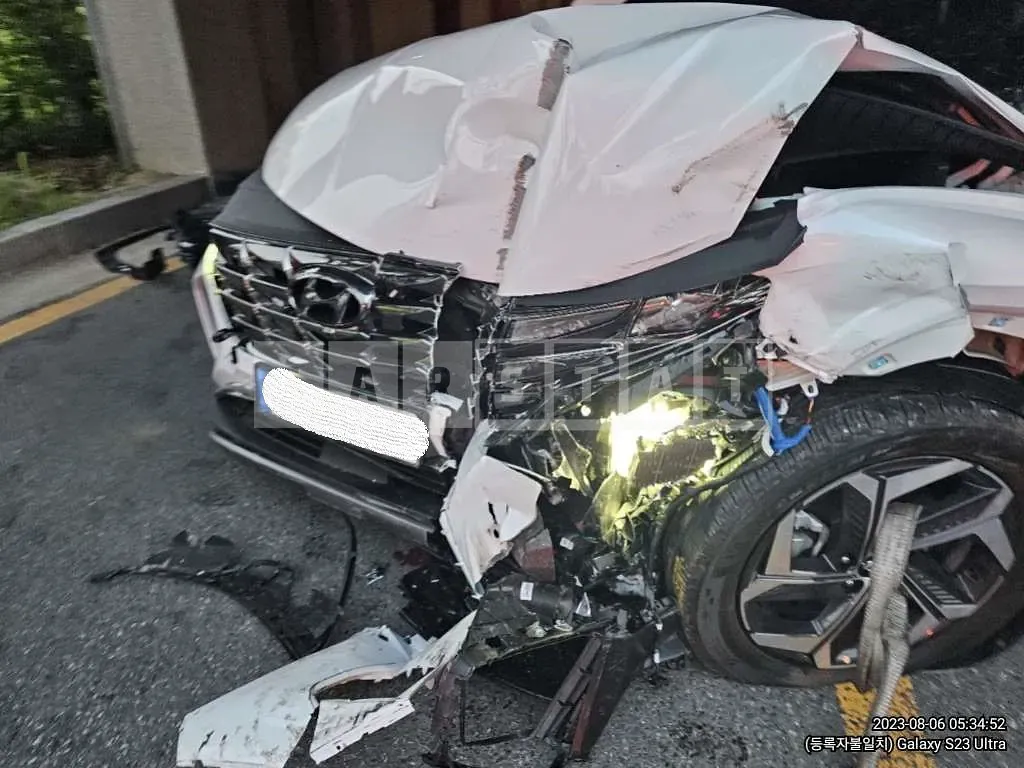 Photo 2 of 16: 2023 Hyundai Tucson, VIN KMHJE811BPU133291 — Korean insurance auction