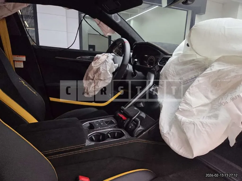 Photo 2 of 20: 2024 Lamborghini Urus — Korean insurance auction