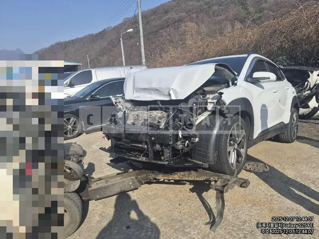 Photo 2 of 4: 2018 Hyundai Kona 1.6 — Korean insurance auction