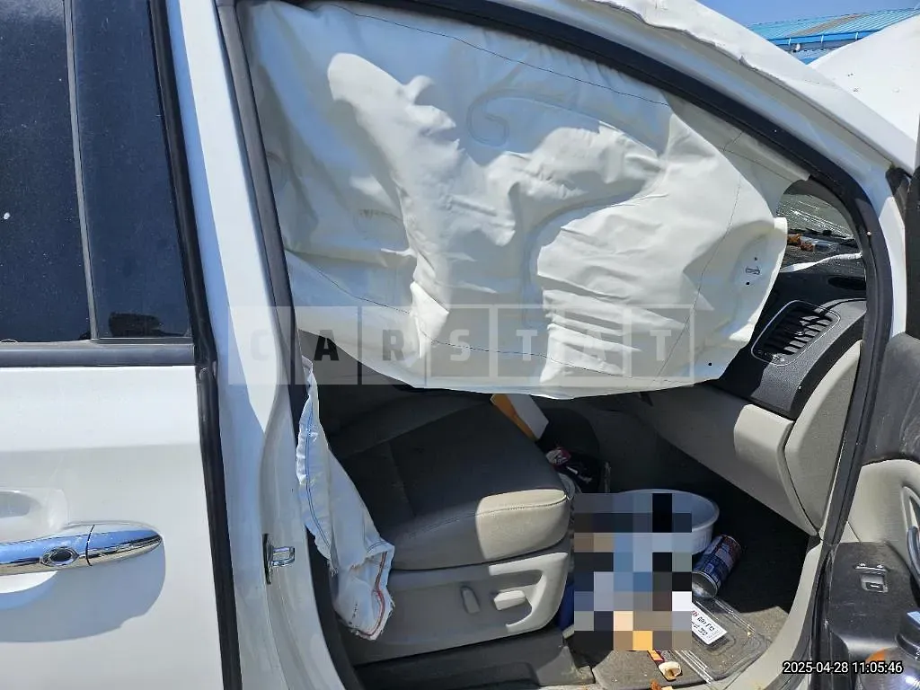 Photo 2 of 18: 2018 Kia Carnivals — Korean insurance auction