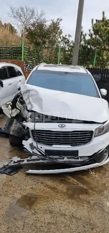 Photo 2 of 8: 2017 Kia Carnival, VIN KNAMC81ABHS307601 — Korean insurance auction
